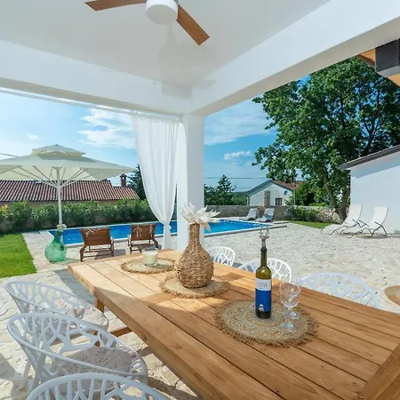 Villa Lavova Brtonigla